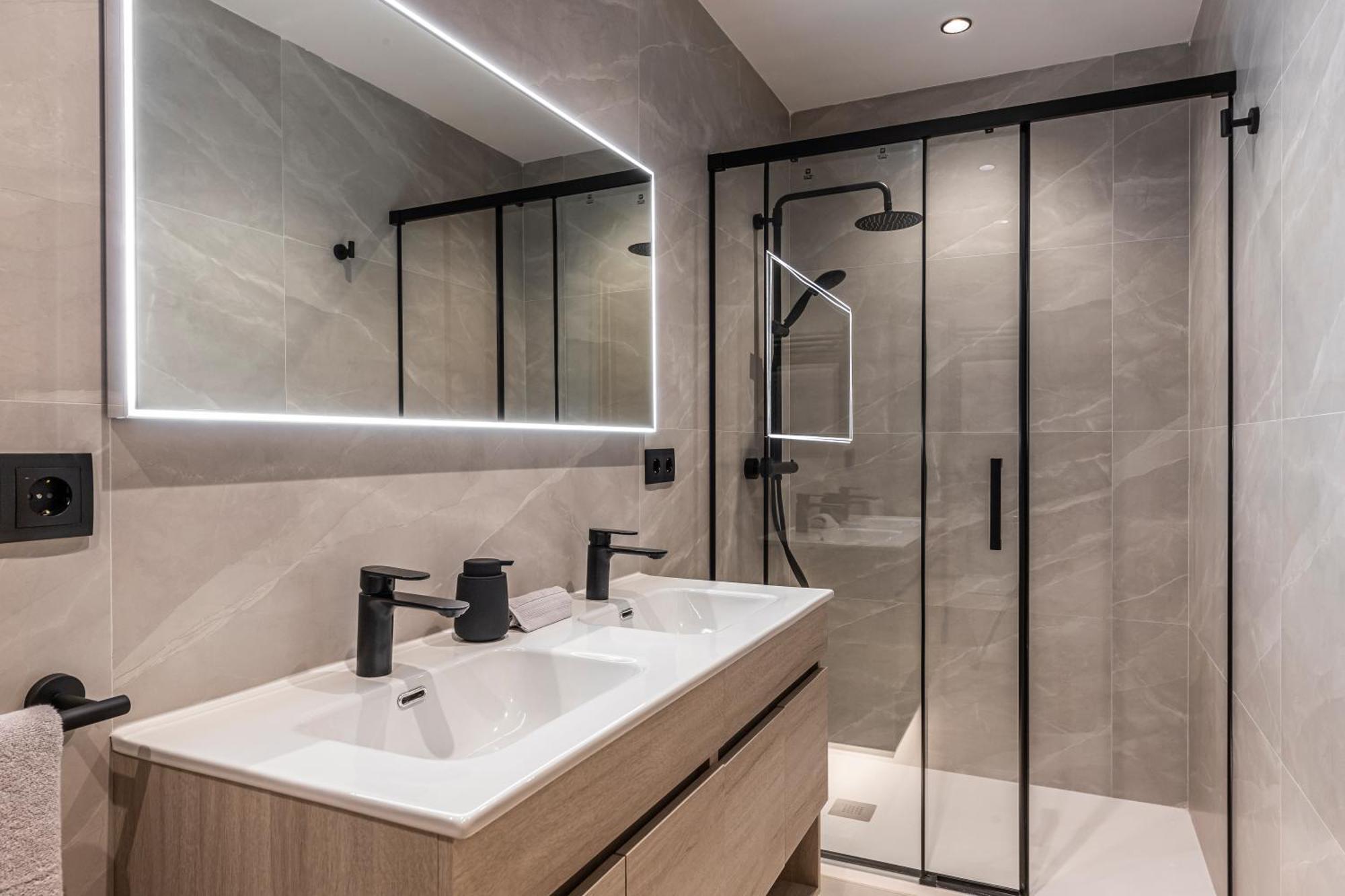 Mh Apartments Soho Мадрид Экстерьер фото